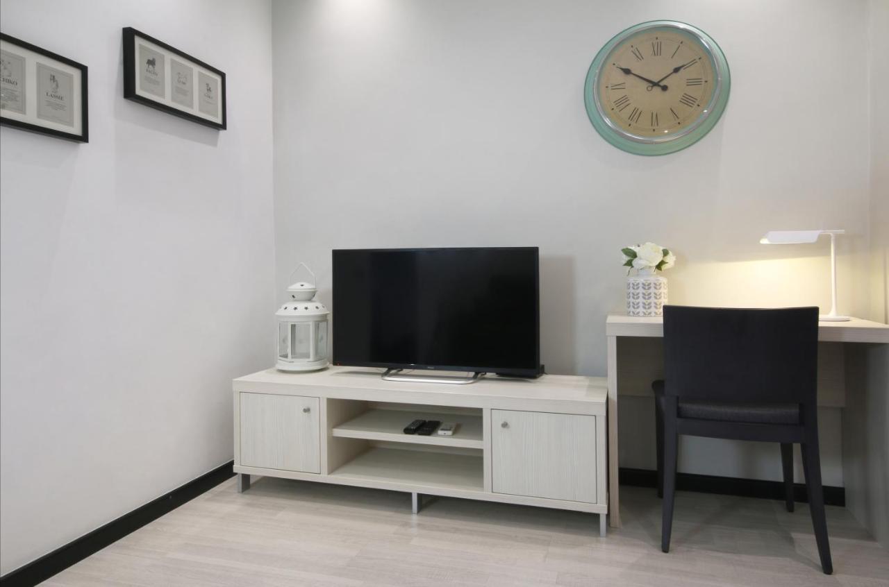 Apartment Place Corsega